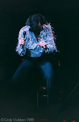 Neil Diamond in Indianapolis 1983 (c) Cindy Stubben
