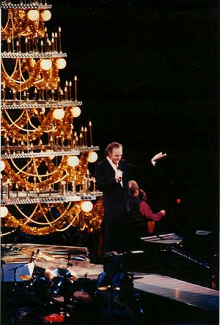 Neil Diamond at Madison Square Garden, NYC, Christmas 1993 - Photo by Alex Popov